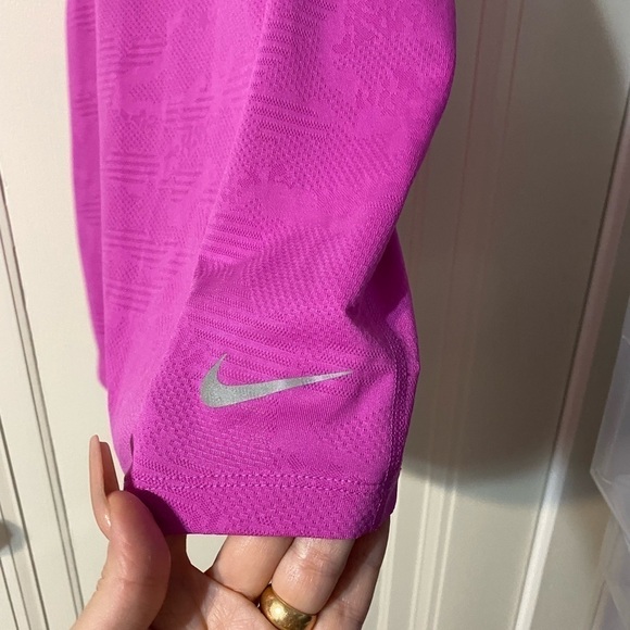 Nike workout tank - Picture 4 of 8